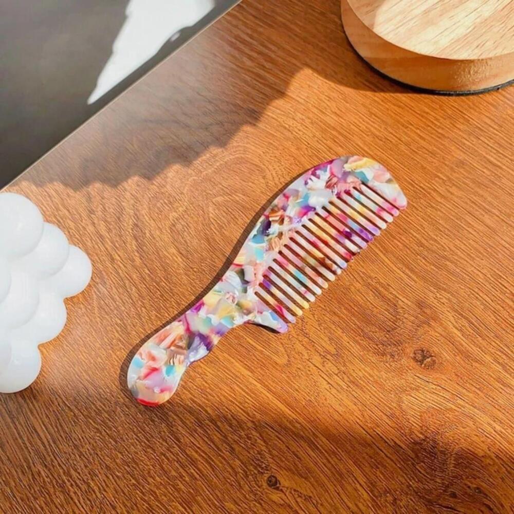 Hair Comb In Multicolored Marble Pattern